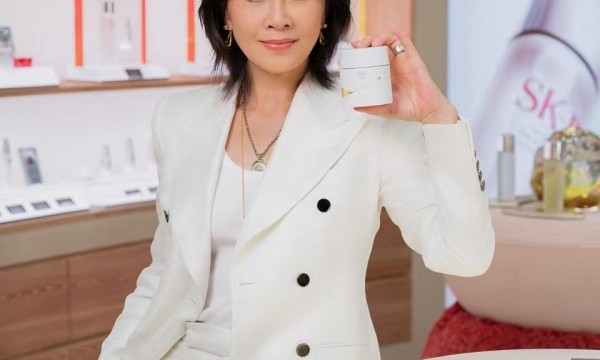SK-II携手品牌代言人刘嘉玲亮相cdf三亚国际免税城， 开启“与时为友，共话金奇”活动